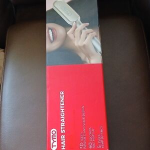 TYMO Hair Straightener - Sleek Silver Design